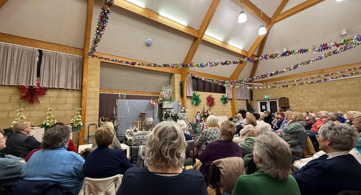 Christmas floral art audience